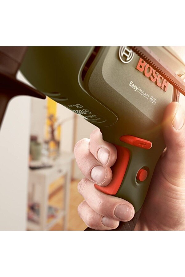 Bosch Darbeli Matkap Easyimpact 600 + 103 Parça Matkap Ucu Vidalama Ucu Lokma Ucu Seti