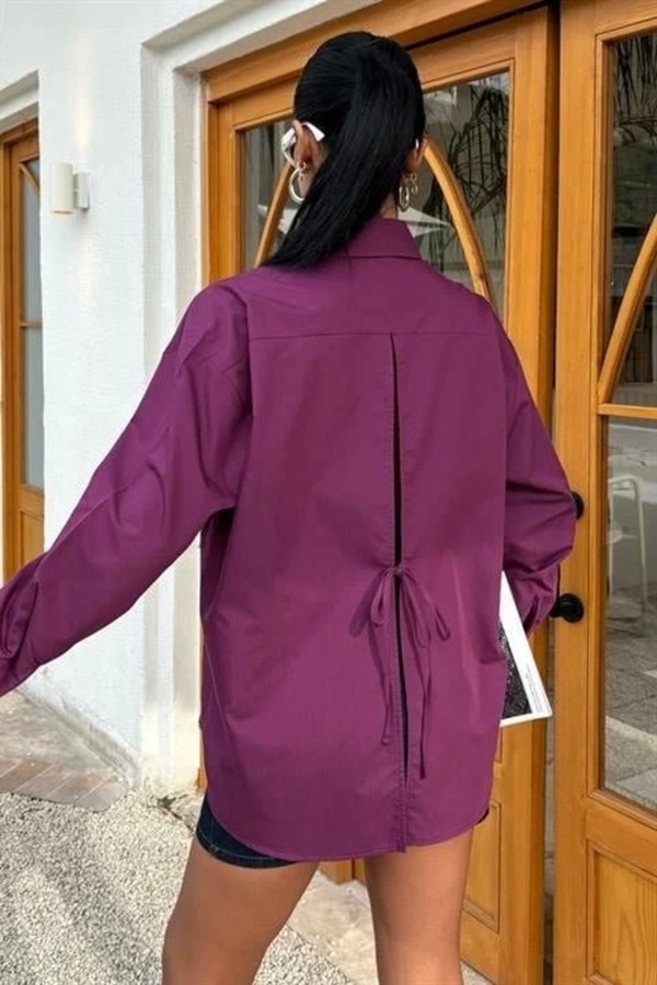Süzi̇ne Cepli̇ Arkası Yırtmaçlı Oversi̇ze Gömlek 3420