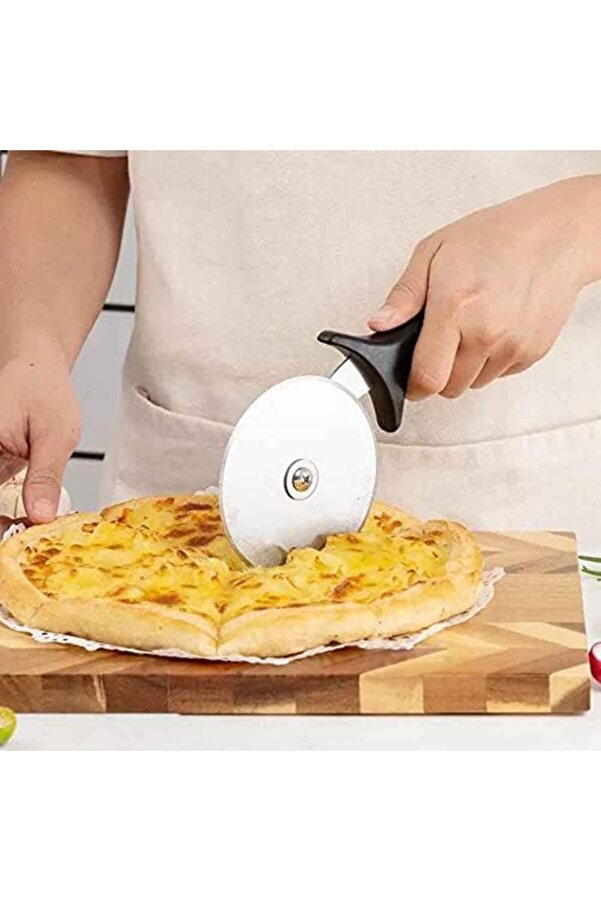 Pi̇zza Kesi̇ci̇, Pi̇zza Ruleti̇ - 10 Cm Çap - Rulet Kesi̇ci̇ - Hamur Ruleti̇ - Pi̇zza Bıçağı, Si̇ya