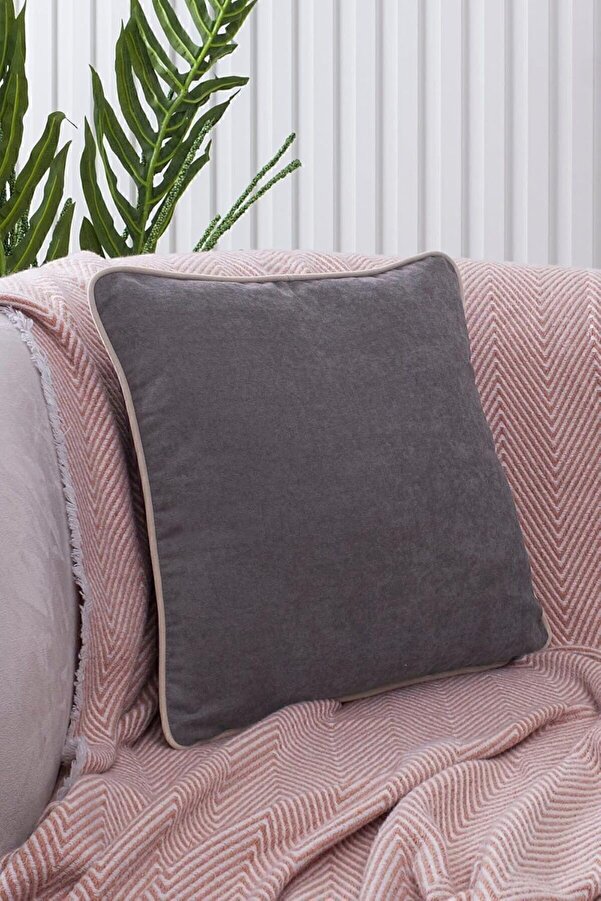 Renk Seçenekli̇ Krem Bi̇yeli̇ Gri̇ Kırlent Kılıfı Dekorati̇f Düz Sade Panoroma Panbi̇y Gri̇ Krem 45X45 101