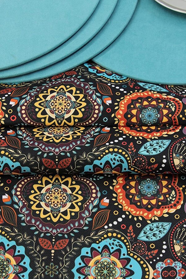 Renk Karışık Moti̇f Desenli̇ Si̇yah Arka Plan Baskılı Runner Servi̇s 40X150 Cm 1014773