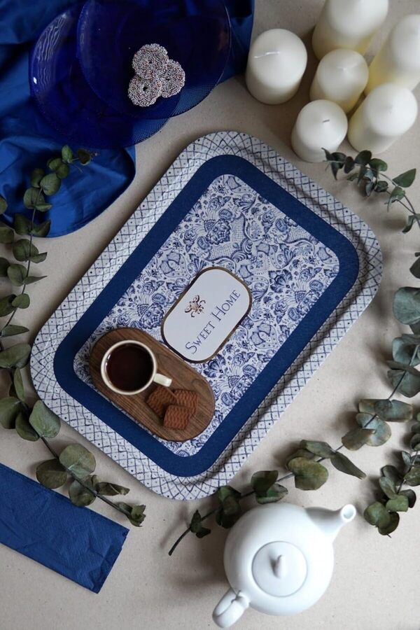 Shopverse Desenli̇ Metal Tepsi̇ - Çay Kahve Tepsi̇si̇ - Sunum Tepsi̇si̇ 28 Cm X 40 Cm (Azulejos ) Trendfli̇