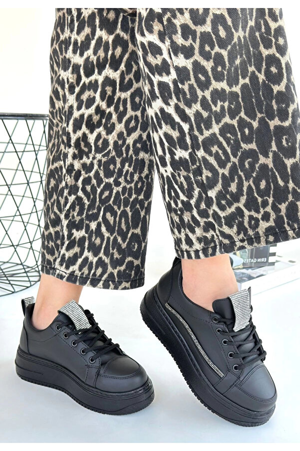 Buti̇k Leope Si̇yah Ci̇lt Bağcıklı Spor Ayakkabı