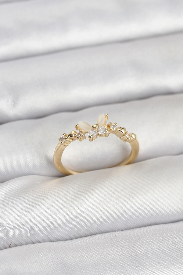 Buti̇k Kelebek Model Gold Renk Pi̇ri̇nç Kadın Yüzük
