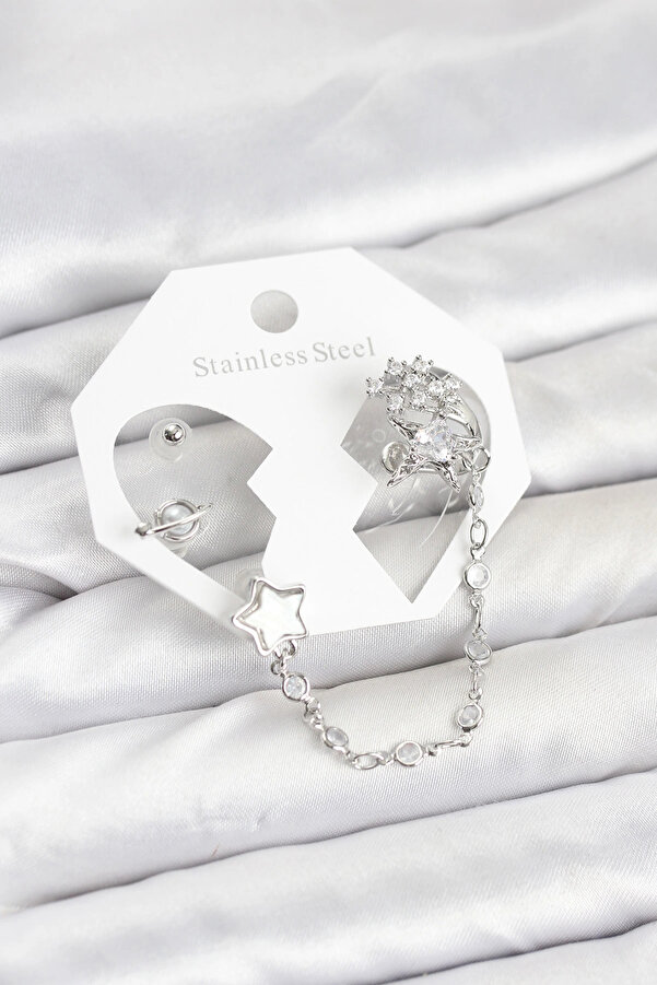 Buti̇k Pi̇ri̇nç Gümüş Renk Yıldız Model Zi̇nci̇r Bağlantılı Ear Cuff Küpe Seti̇