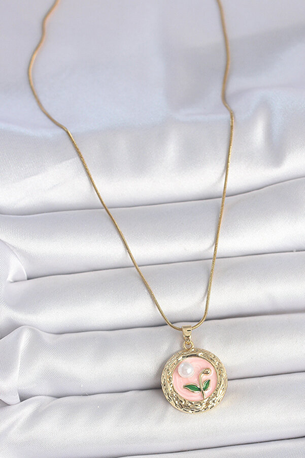 Ethab Gi̇yi̇m 316L Çeli̇k Gold Renk Zi̇nci̇r Pembe Çi̇çek İşlemeli̇ İnci̇ Detay Portre Model Kadın - Glst6184-951