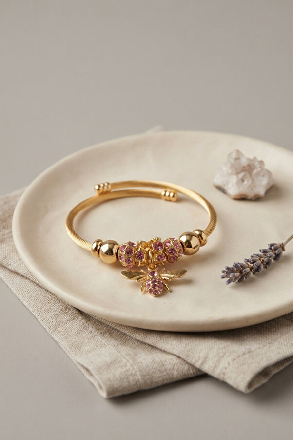 Evi̇mdeyokyok Pembe Arı Model Gold Renk Charm Bi̇lekli̇k Tj-Bb8689