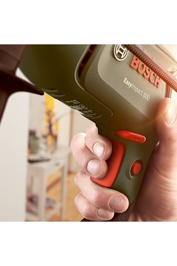 Bosch Darbeli Matkap Easyimpact 600 + 46 Parça Vidalama Ucu Lokma Ucu Tornavida Seti
