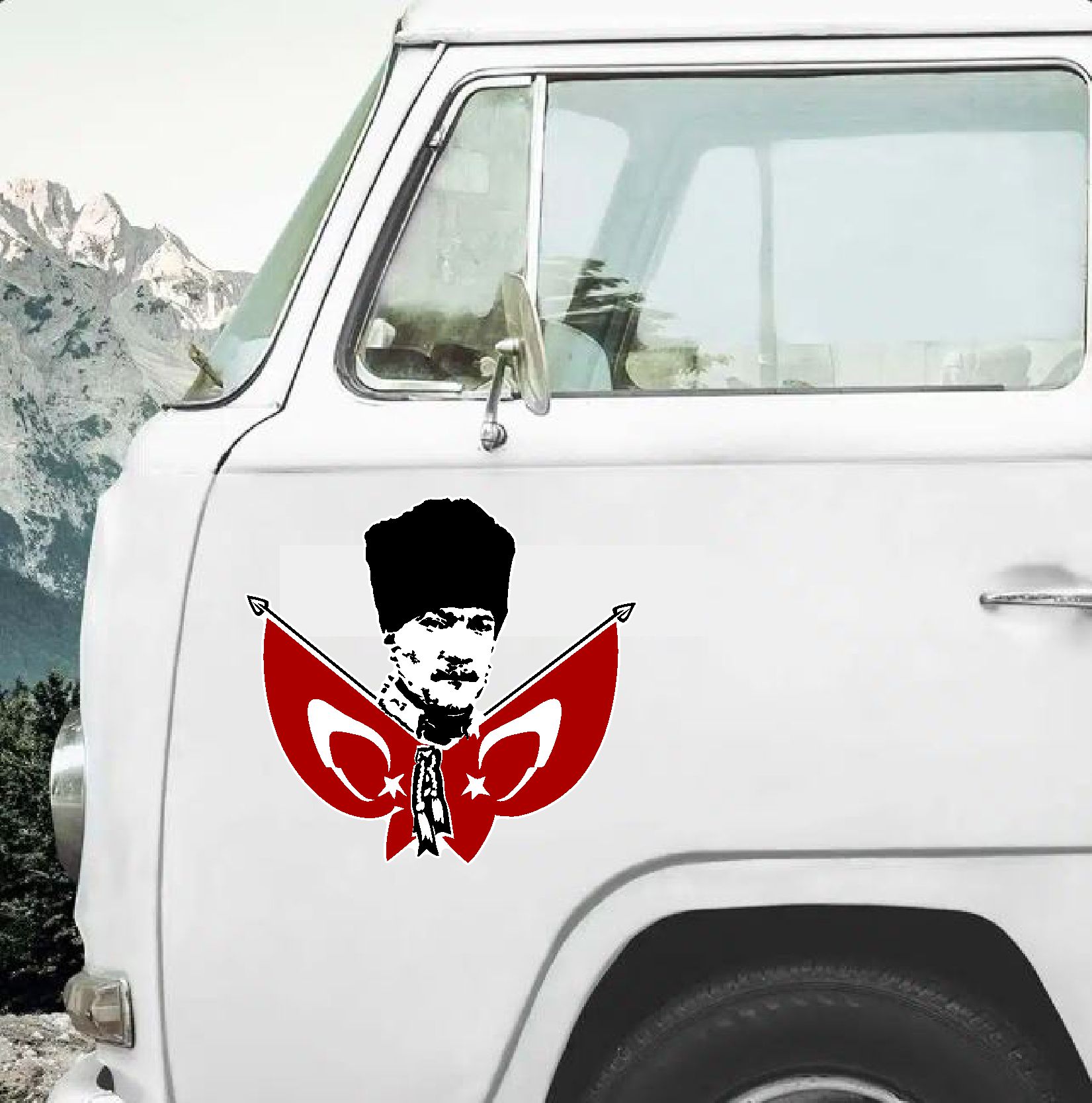 Atatürk - Çi̇ft Bayraklı Atatürk - Mustafa Kemal Atatürk Sti̇cker - Araba Oto Motosi̇klet Sti̇cker 00139 40X37 Cm