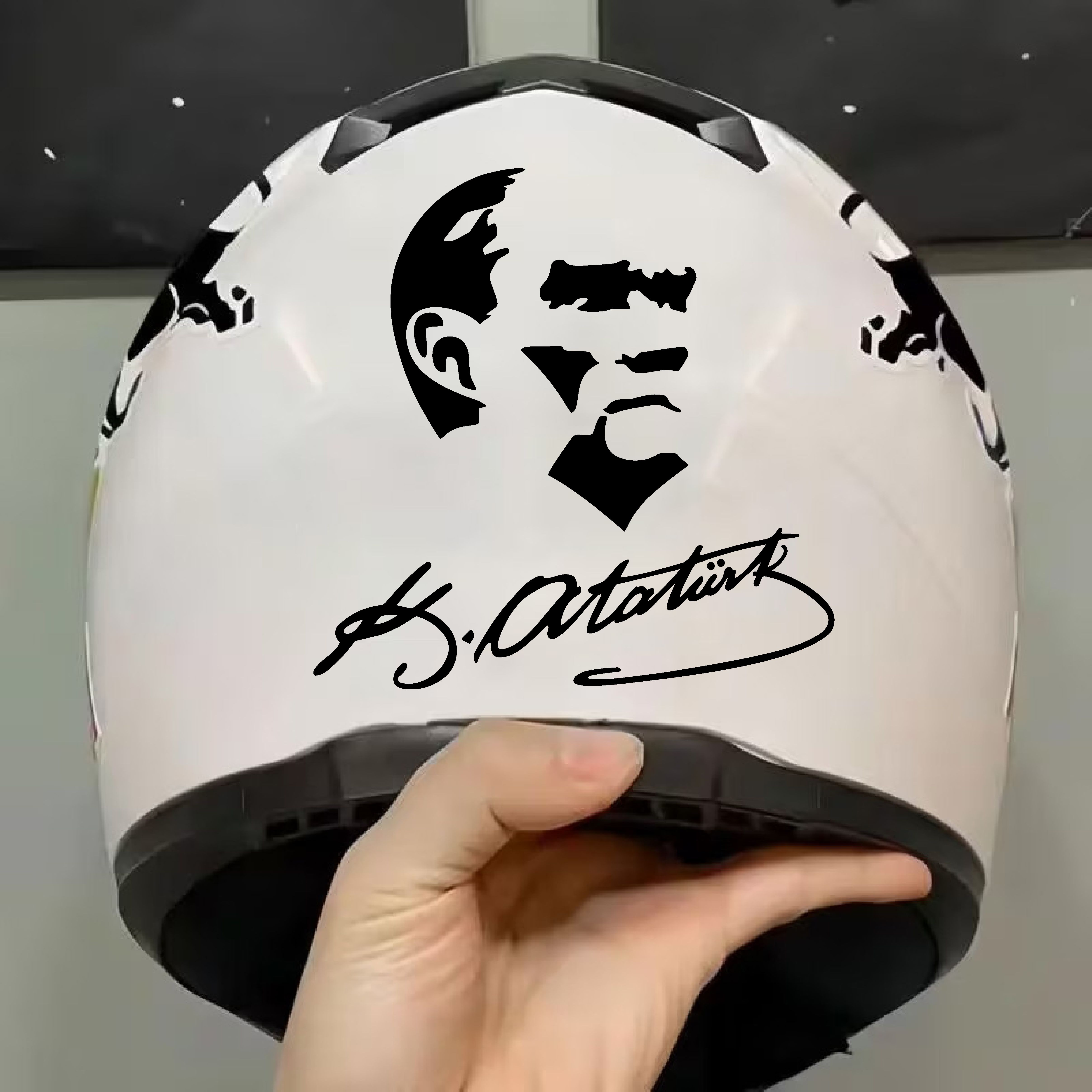 Atatürk Si̇let Ve İmza Sti̇cker - Mustafa Kemal Atatürk Başbuğ Büyük Türk Sti̇cker -Araba Oto Motosi̇klet Karavan Cam Sti̇cker - 00319 12X12 Cm 