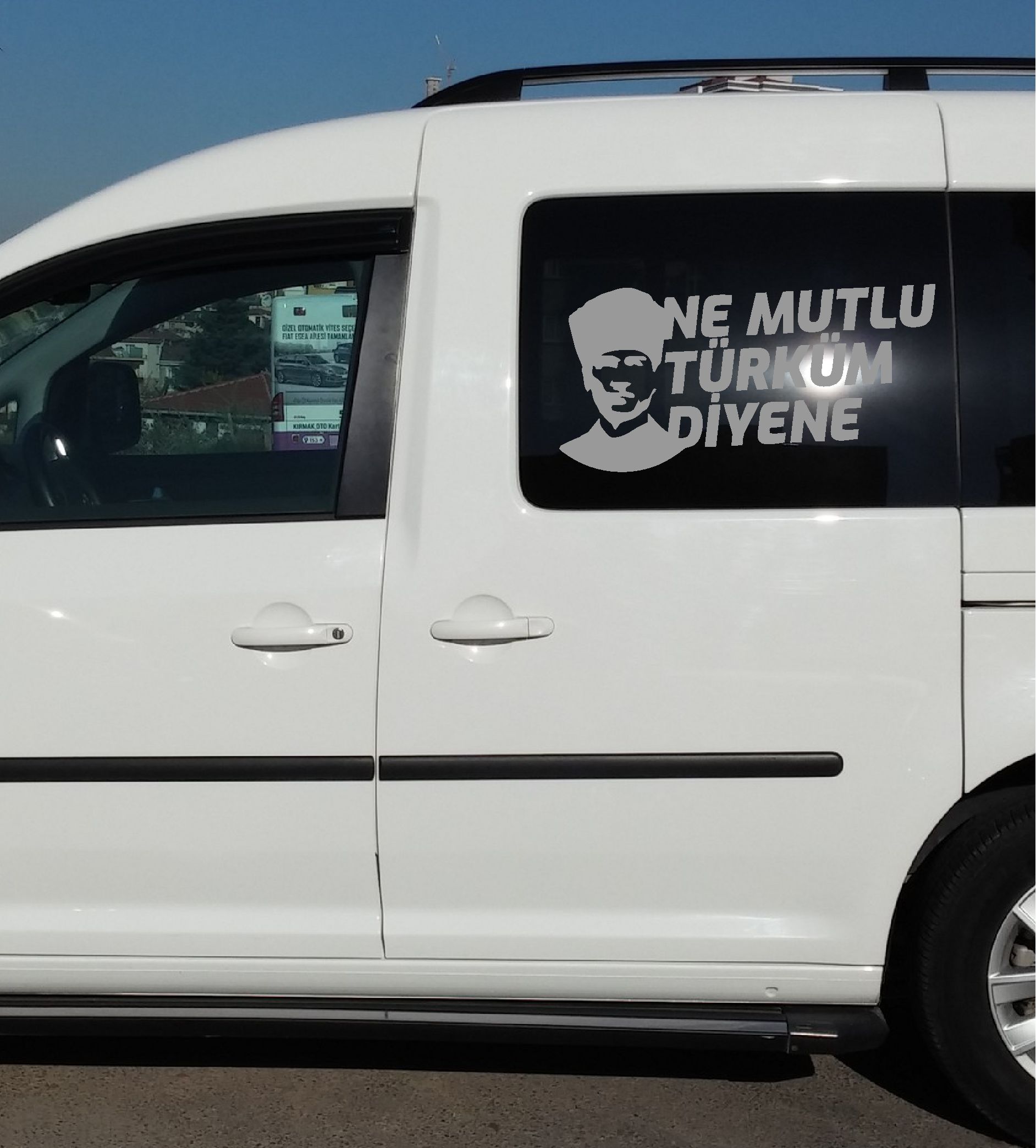 Ne Mutlu Türküm Di̇yene Sti̇cker Atatürk Si̇let Sti̇cker Araba Oto Motosi̇klet Sti̇cker 02505 12X6 Cm 