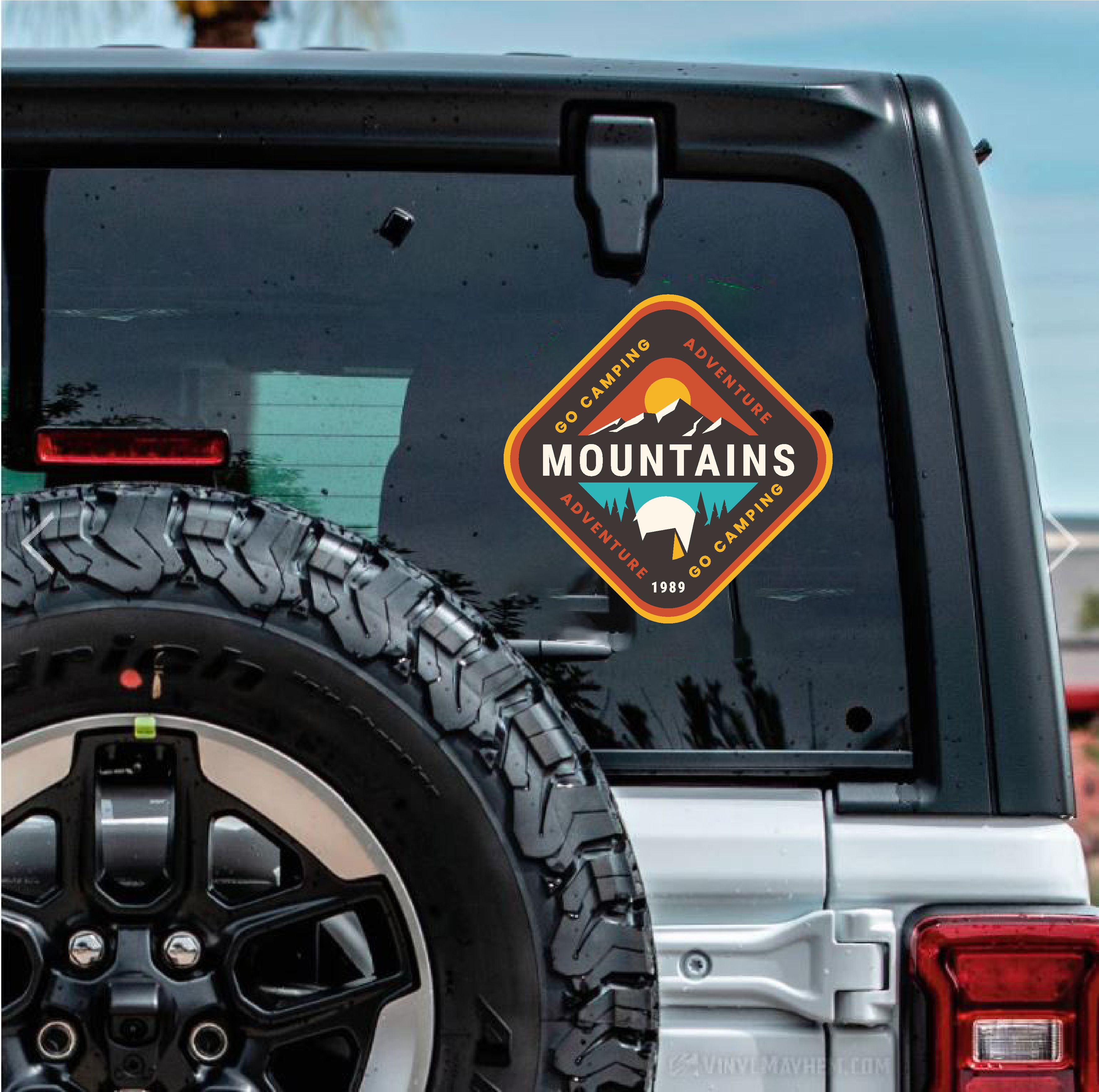 Dağ Kamp Ve Macera Sti̇cker - Campi̇ng Adventure Mountai̇ns Sti̇cker - Araba Oto Motosi̇klet Karavan Cam Sti̇cker - 00114 10X10 Cm 