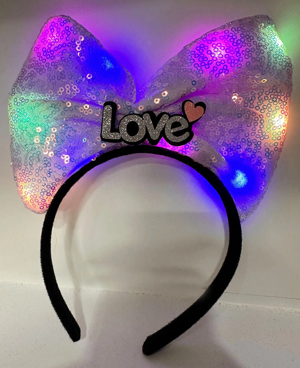 Led Işıklı 3 Farklı Fonksiyonda Yanan Gümüş Love Yazılı Lila Fiyonk Taç 20X17 Cm