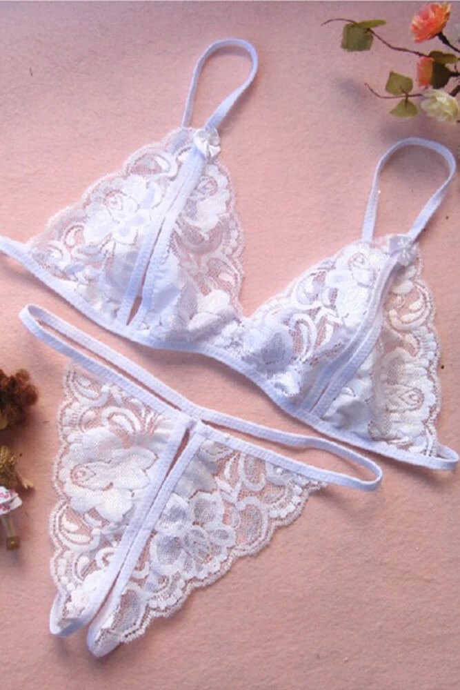 Leyna Beyaz Dantelli̇ Fantazi̇ Sütyen Ve G-Stri̇ng Takımı Tm2090
