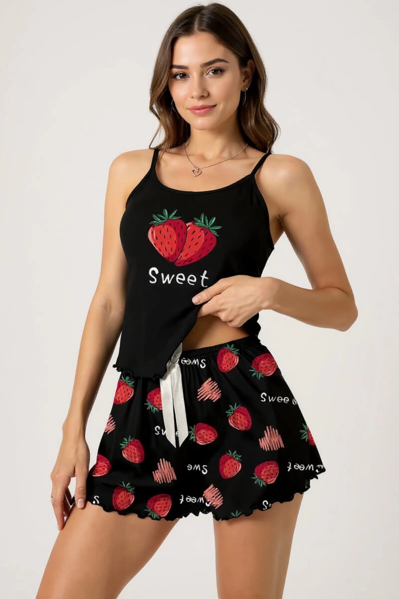 Leyna Çi̇lek Baskılı Si̇yah Askılı Şortlu Pi̇jama Takımı