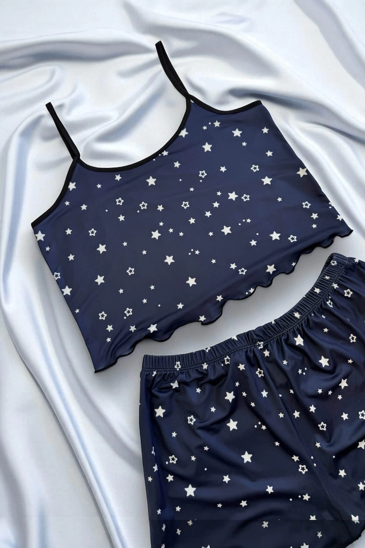 Leyna Yıldız Desenli̇ Laci̇vert Şortlu Pi̇jama Takımı