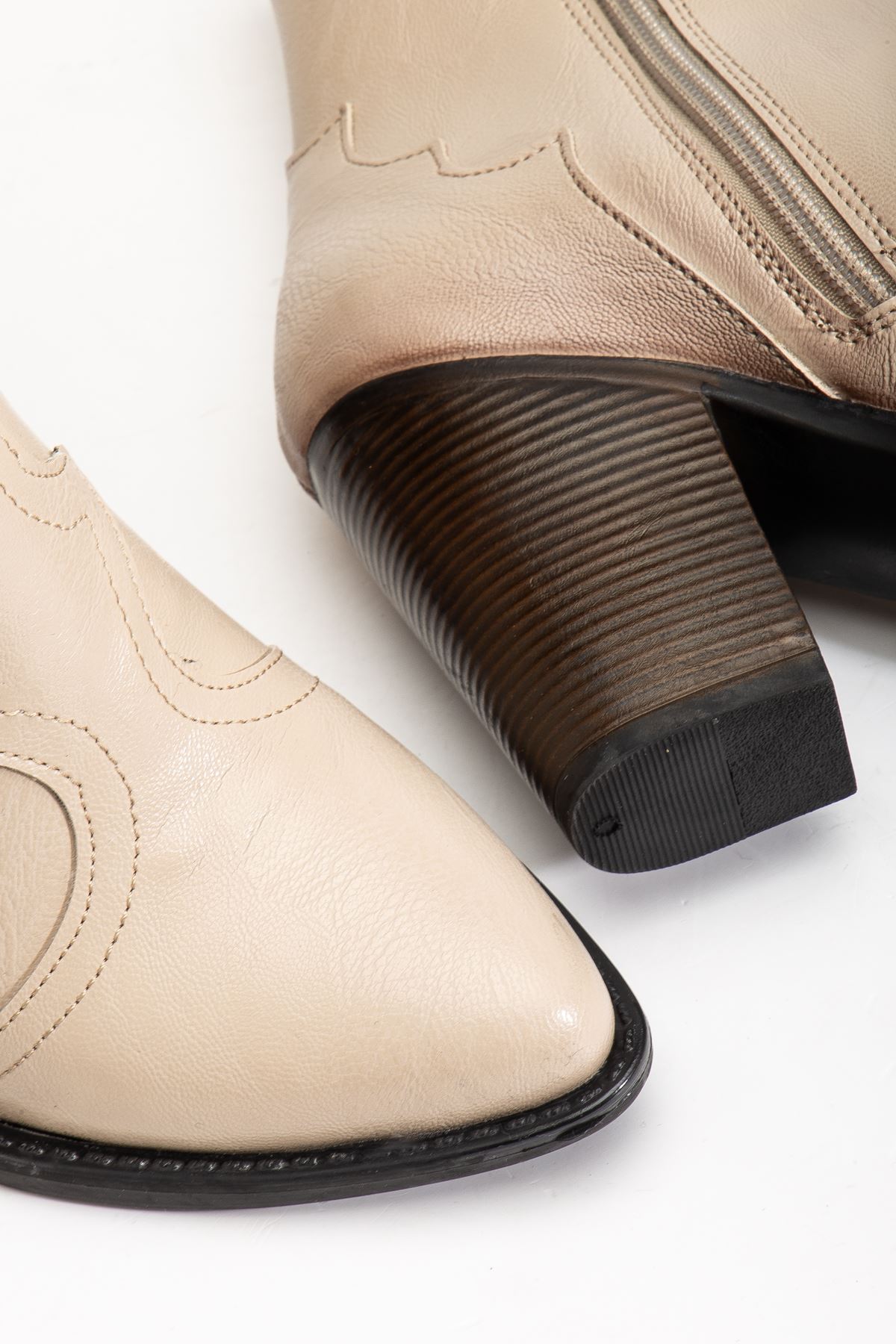 117 Bej Kovboy Di̇ki̇ş Detaylı Fermuarlı  Yüksek Topuklu Günlük Kadın Bot