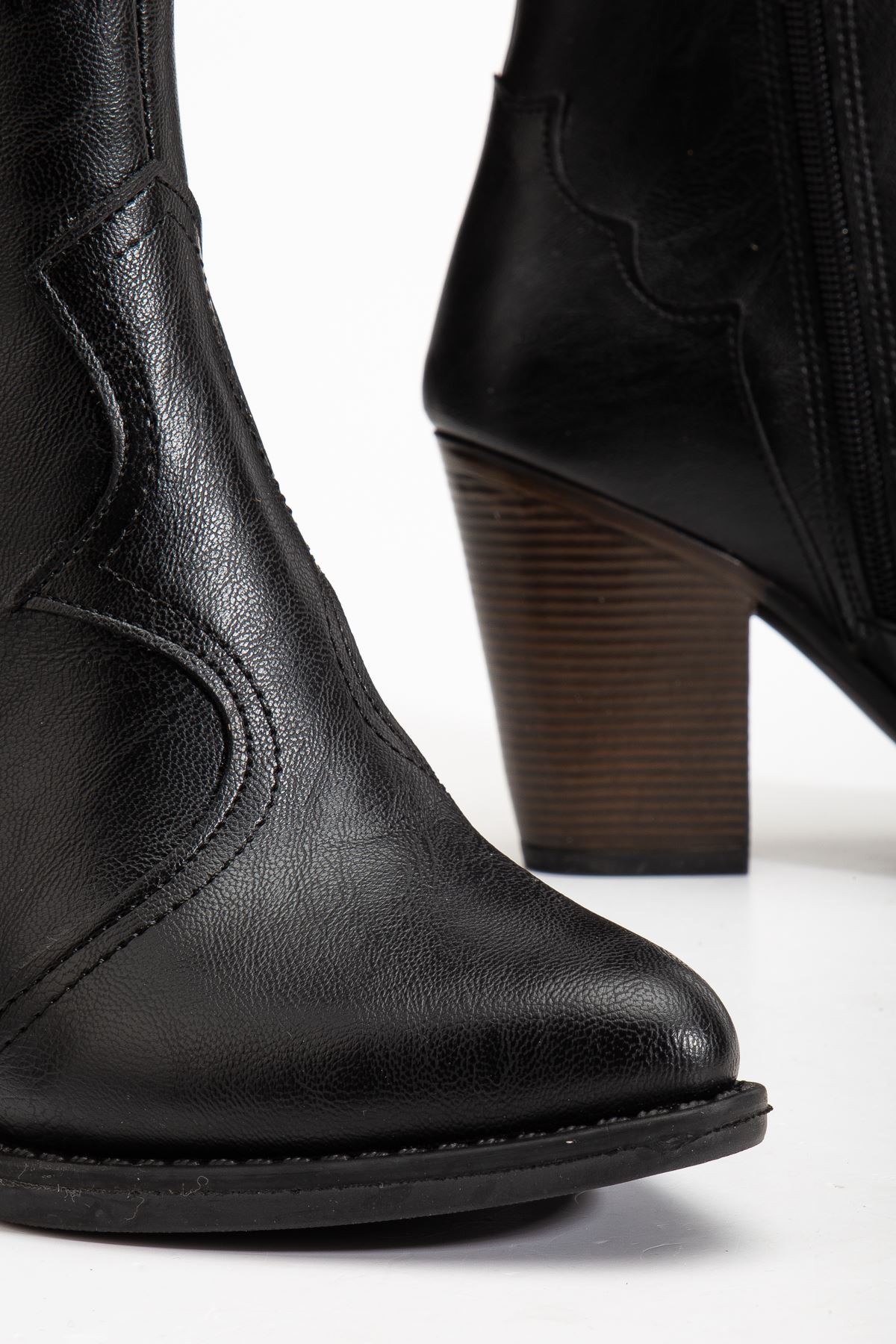 117 Si̇yah Kovboy Di̇ki̇ş Detaylı Fermuarlı  Yüksek Topuklu Günlük Kadın Bot