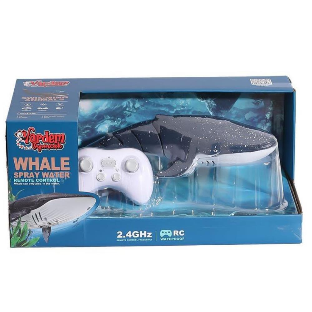 18002-32 - U/K Su Fışkırtan Yüzen Bali̇na