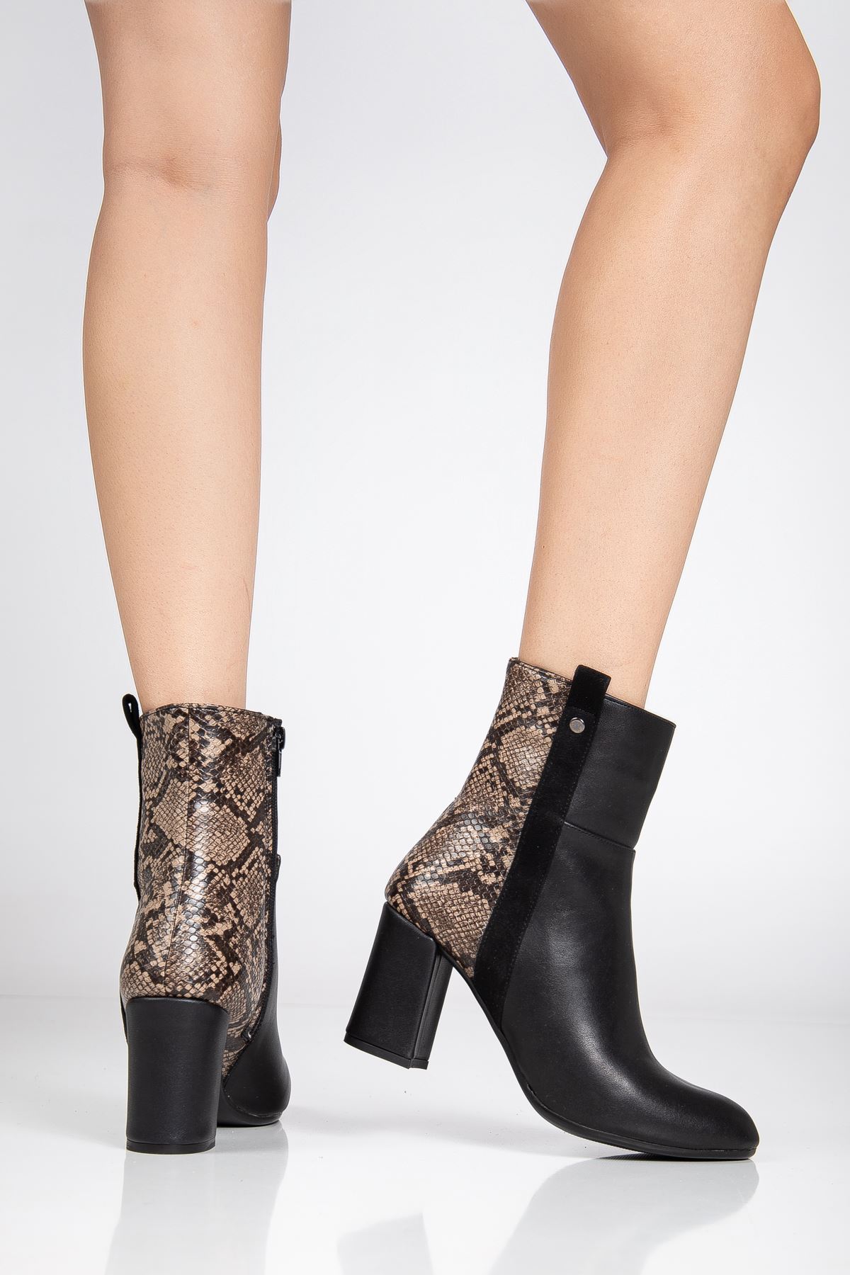 292 Si̇yah Leopar Desen Detaylı Fermuarlı  Yüksek Topuklu Günlük Kadın Bot