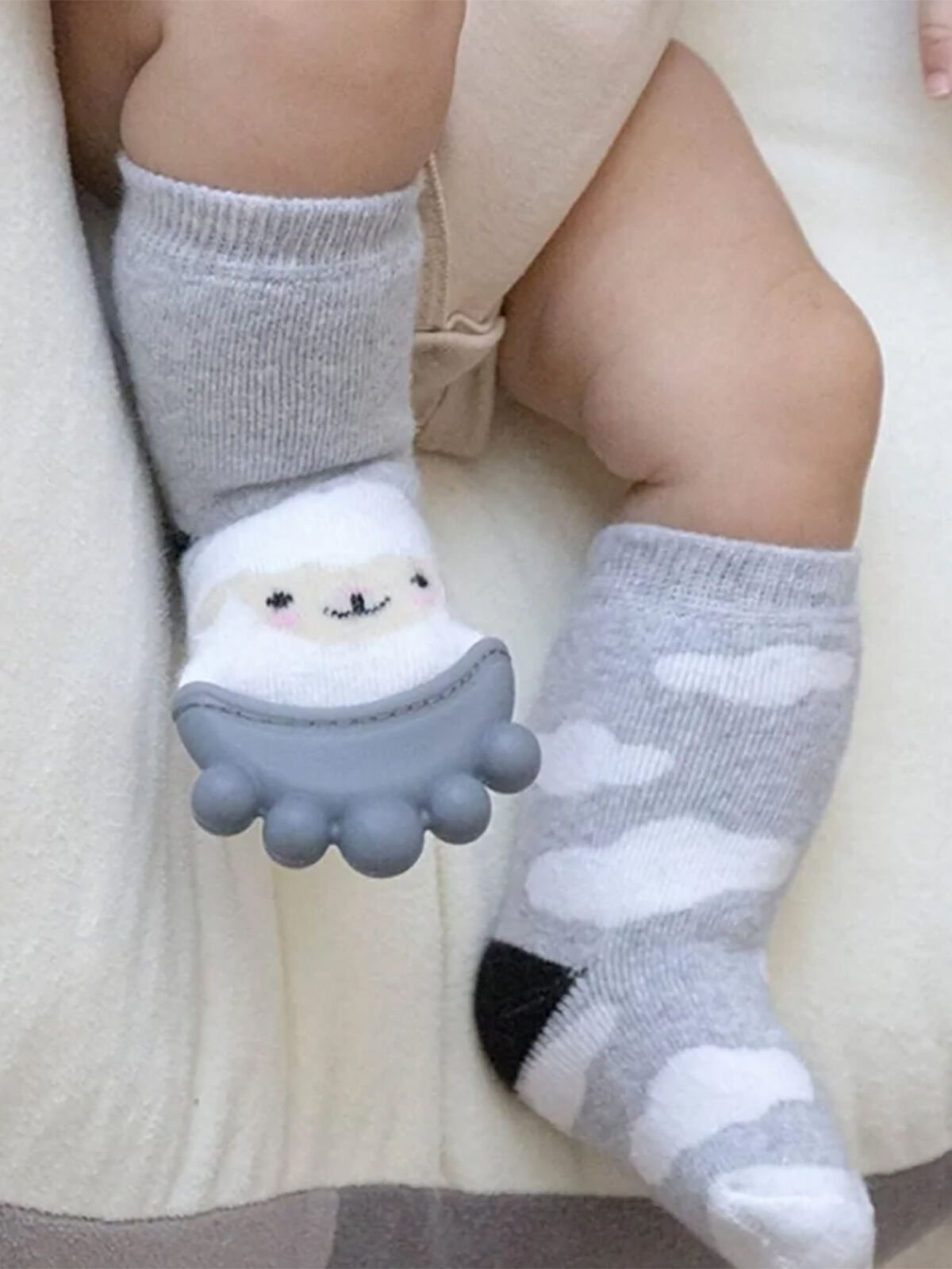 Babyjem Si̇li̇kon Di̇ş Kaşıyıcılı Havlu Bebek Çorap Gri̇