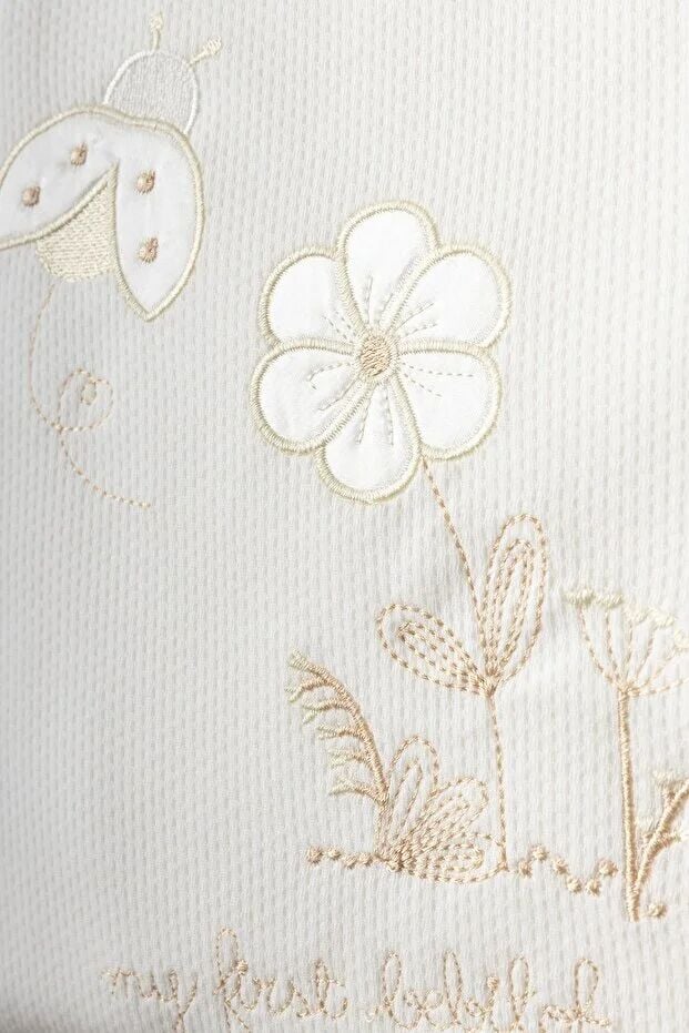 Bebi̇tof Uğur Böceği̇ 10 Parça Hastane Çıkışı 10122 Ekru