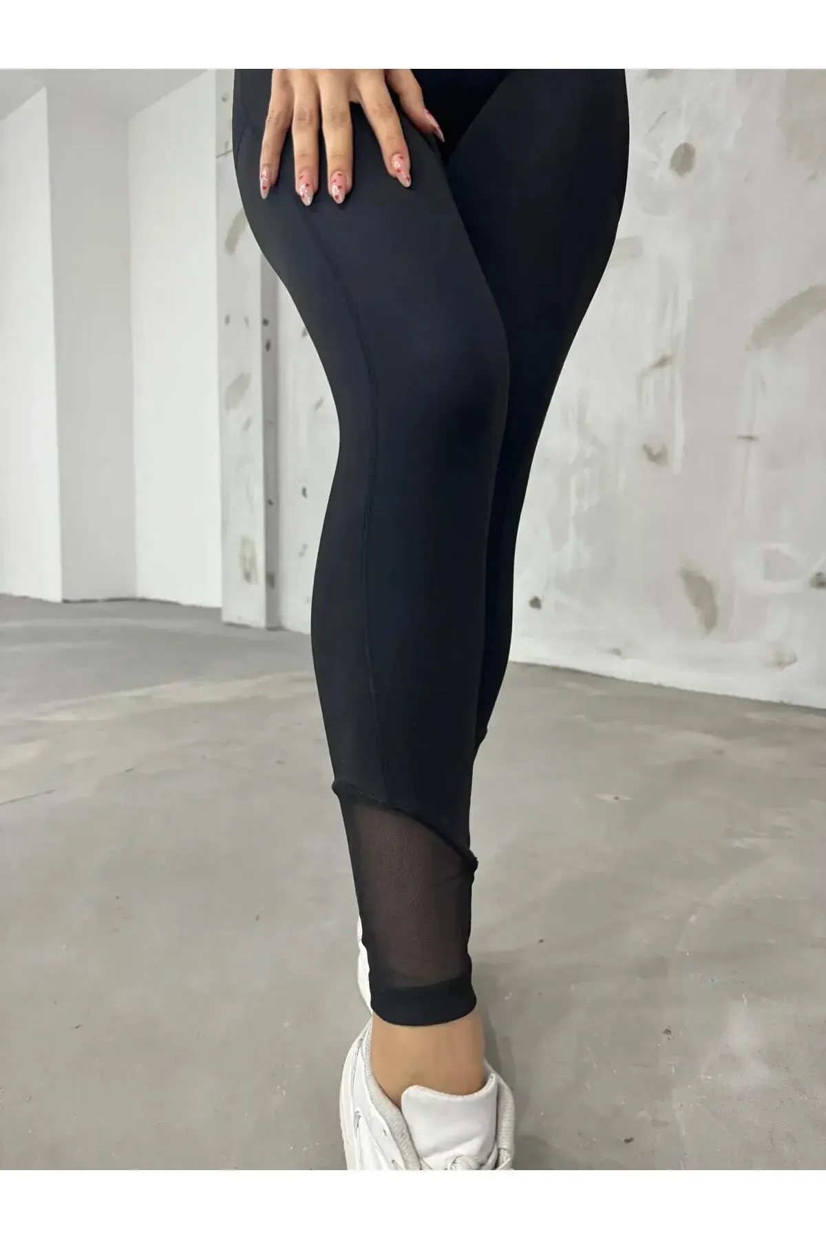 Bi̇leği̇ Tül Detaylı Cepli̇ Scuba Tayt - Si̇yah