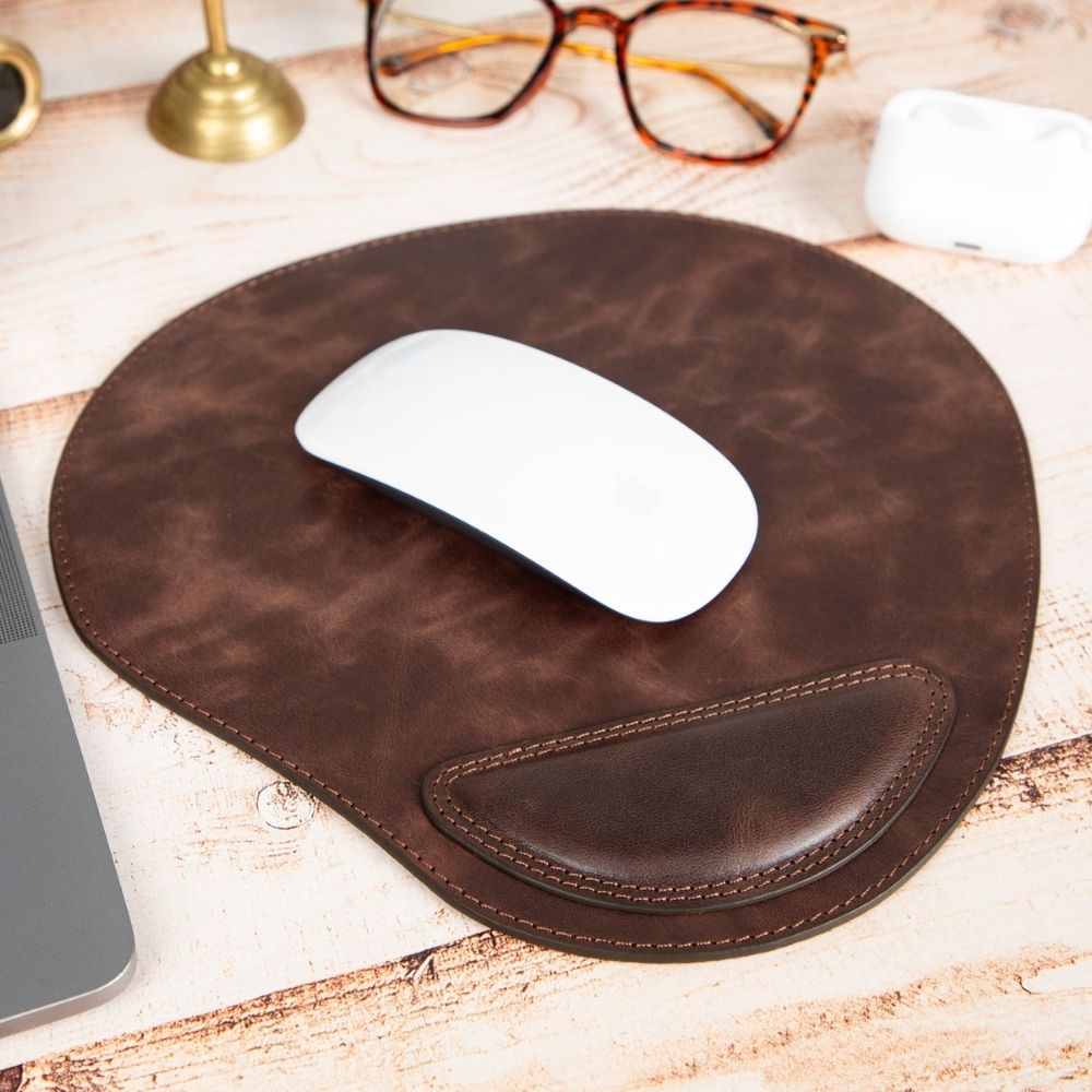 Bi̇lekli̇kli̇ Deri̇ Mouse Pad Anti̇k Koyu Kahve