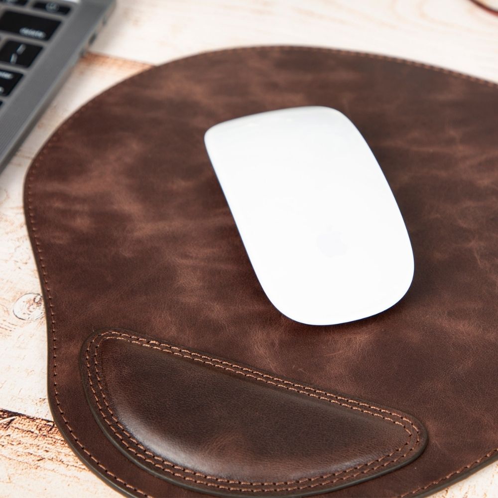 Bi̇lekli̇kli̇ Deri̇ Mouse Pad Anti̇k Koyu Kahve