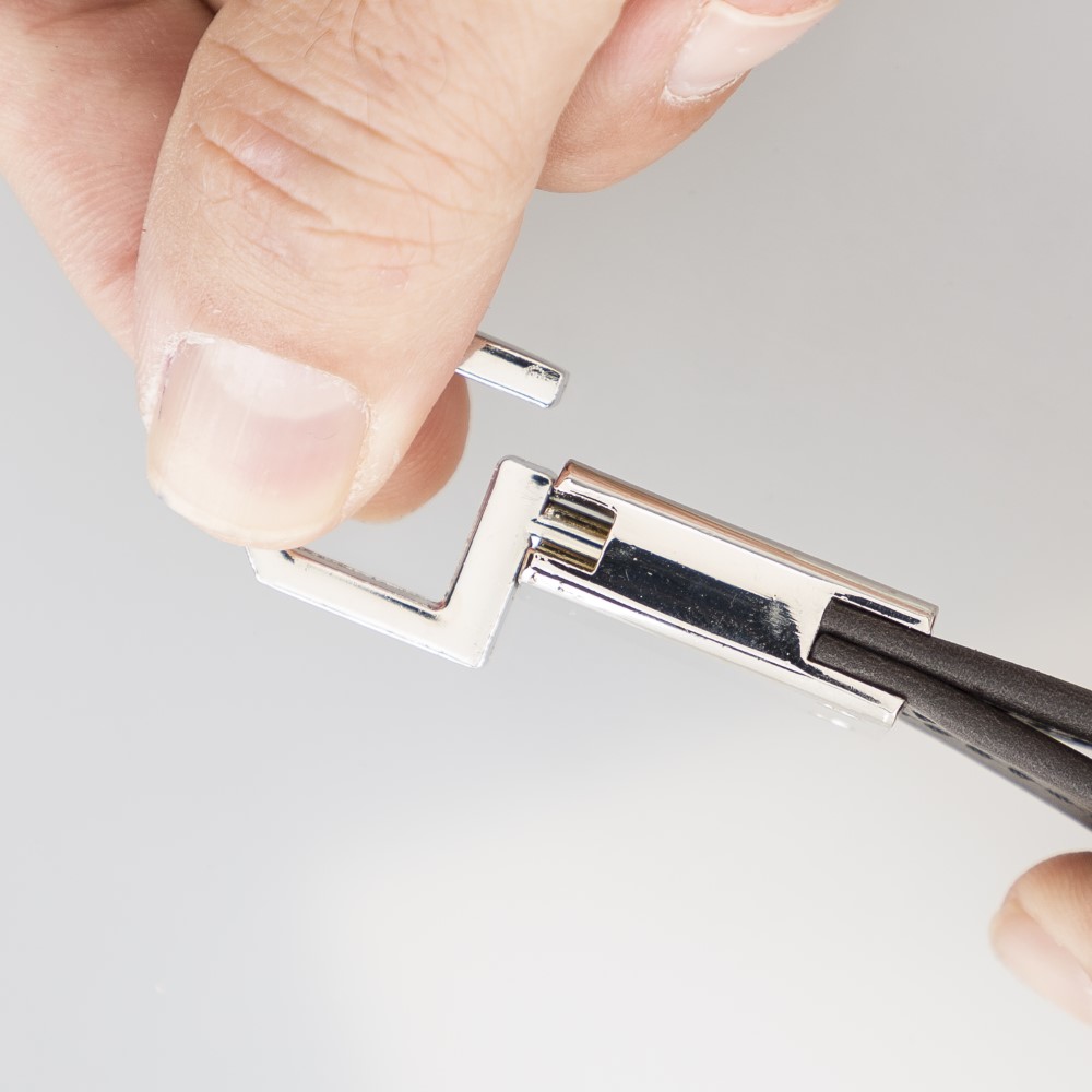 Deri̇ Anahtarlık Bkr16 Tn1 Si̇yah