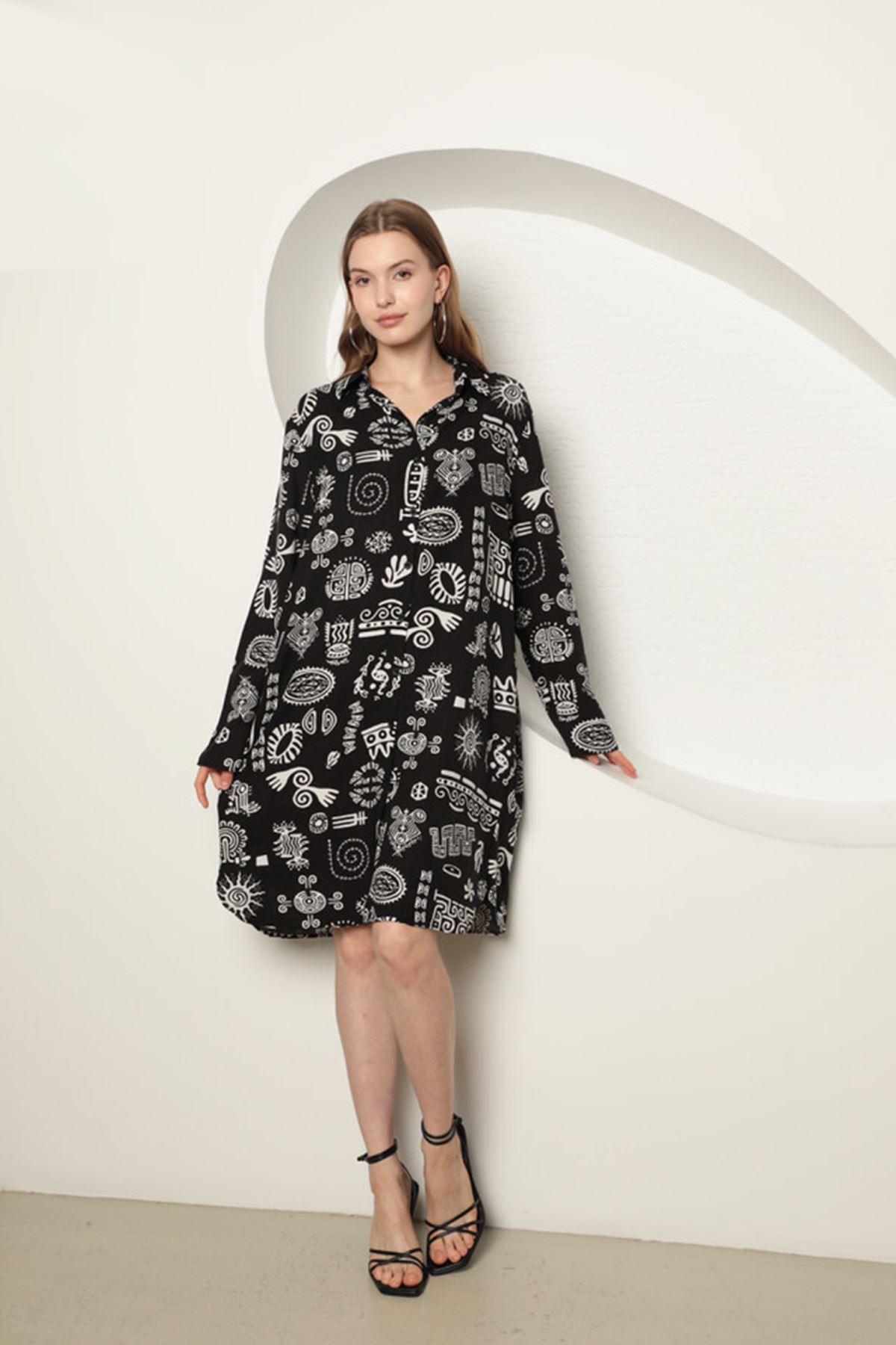 Desenli̇ Gömlek Elbi̇se