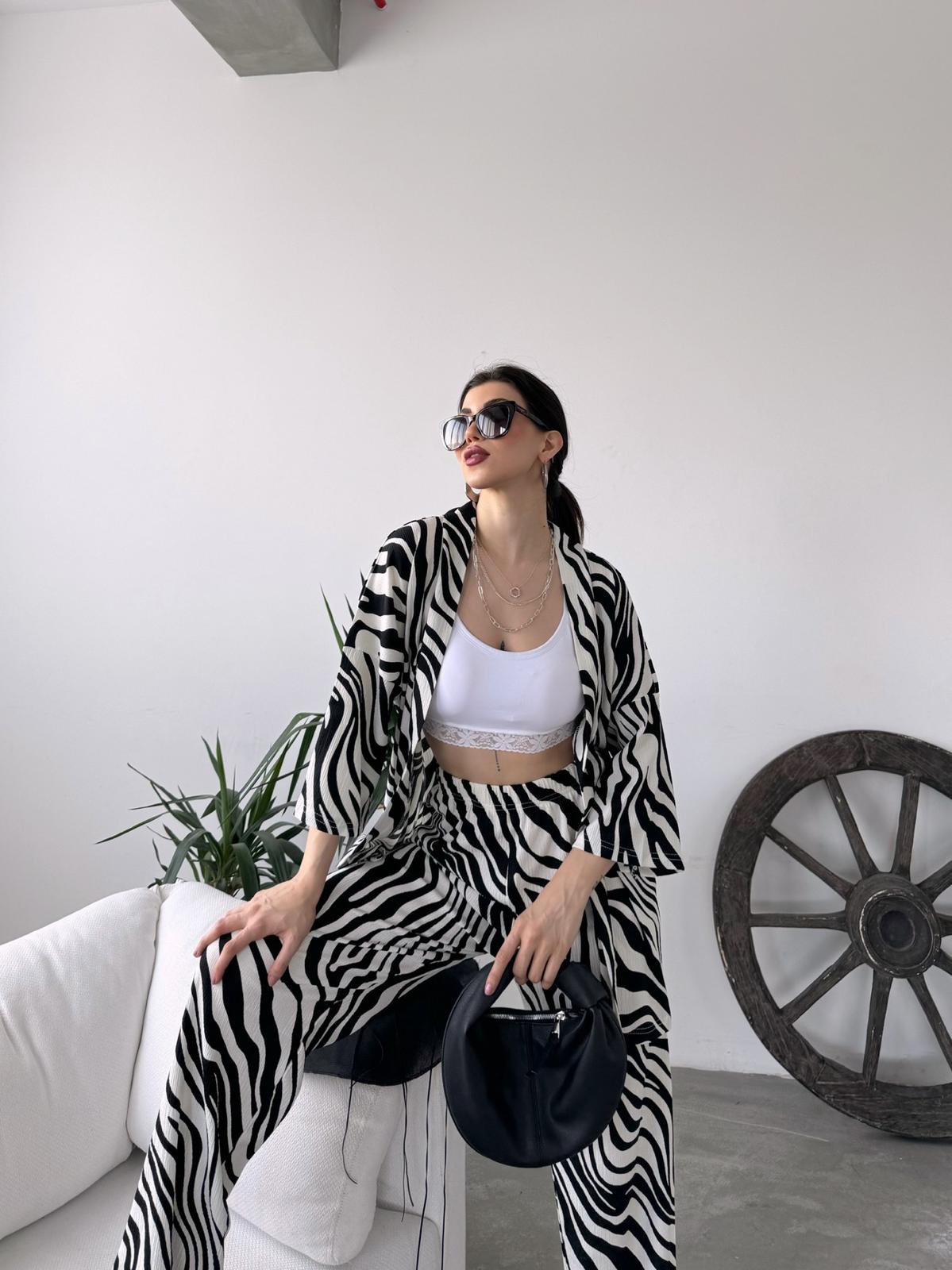 Desenli̇ Ki̇mono &Amp Pantolon Iki̇li̇ Takım - Si̇yah/Beyaz-Zebra