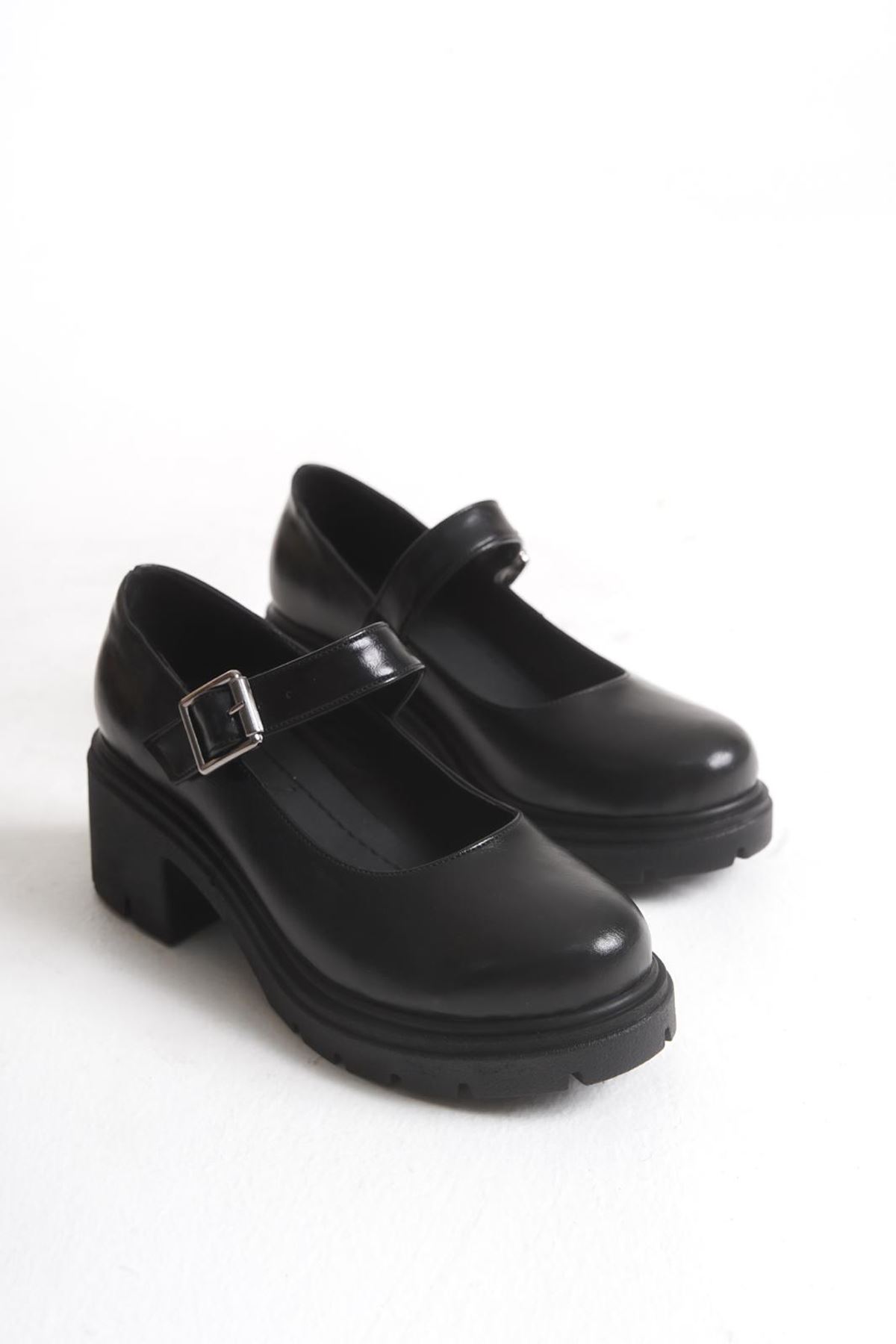 K-708 Si̇yah Kırışık Rugan Tokalı Yüksek Tabanlı Loafer Ayakkabı