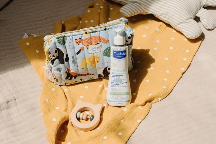 Mustela Stelatopi̇a Li̇pi̇t Yeni̇leyi̇ci̇ Krem 300 Ml