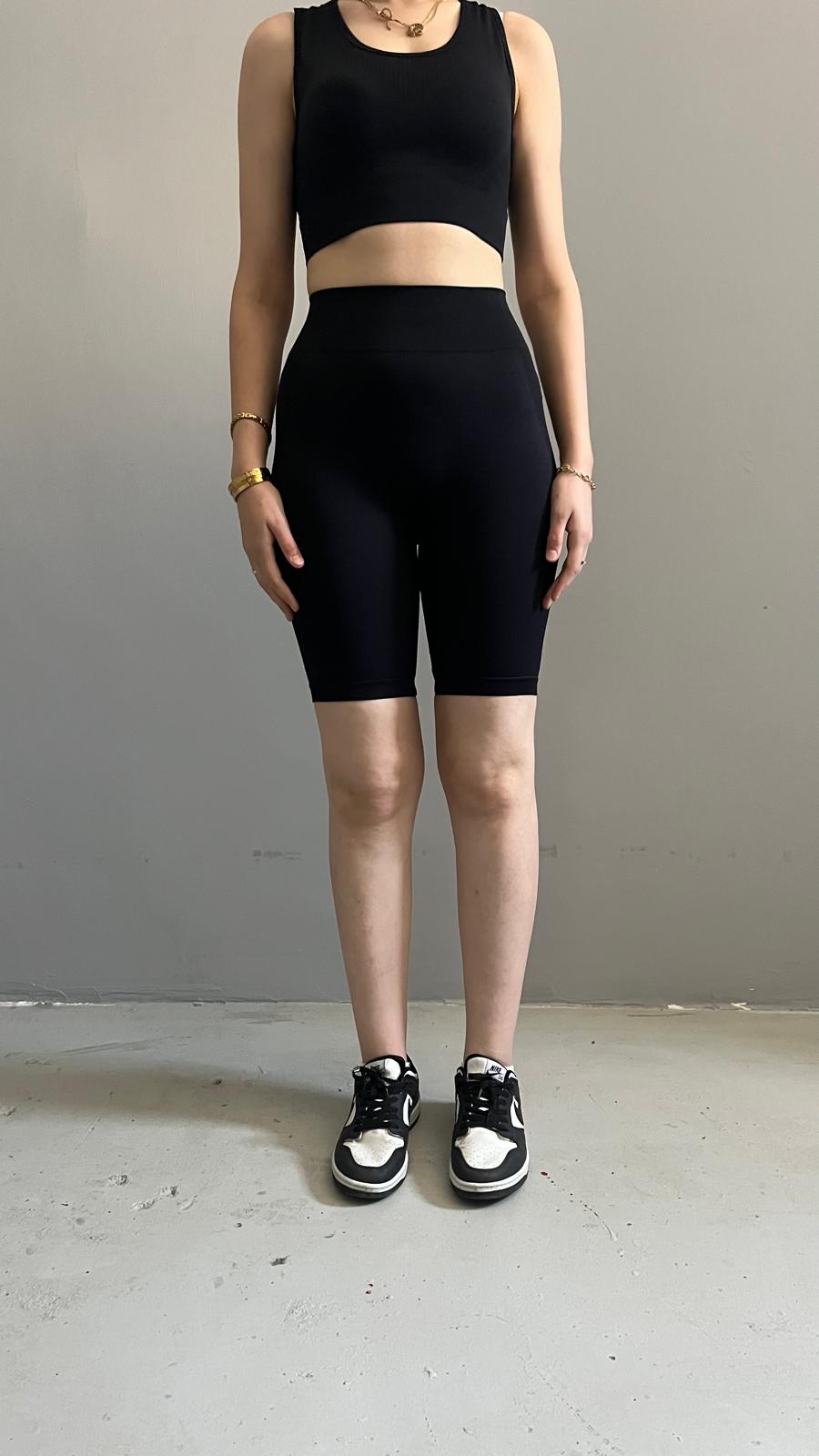 Tayt Crop Takım-Si̇yah